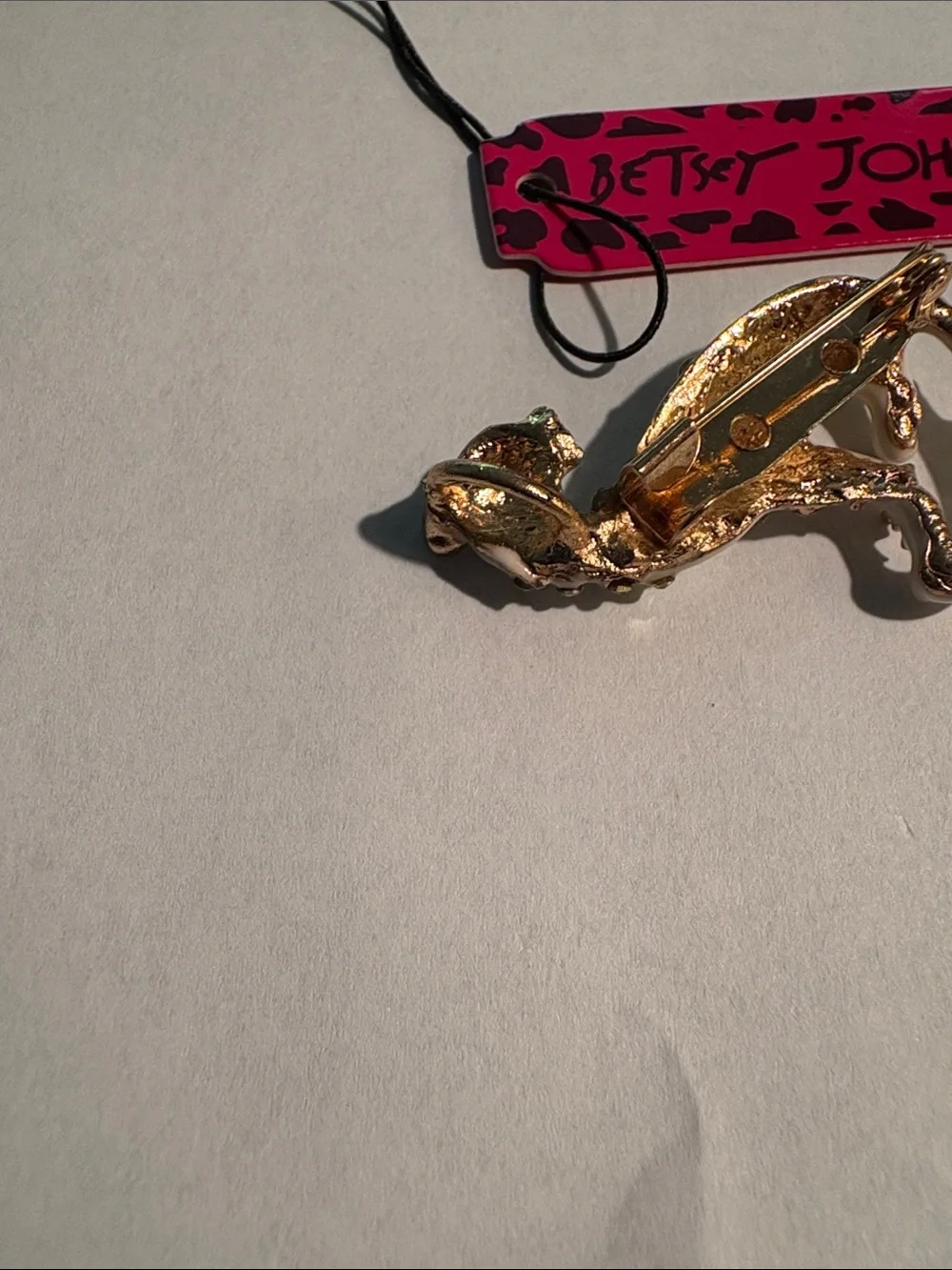 Betsey Johnson Cream Jeweled Cat Pendant/brooch Necklace
